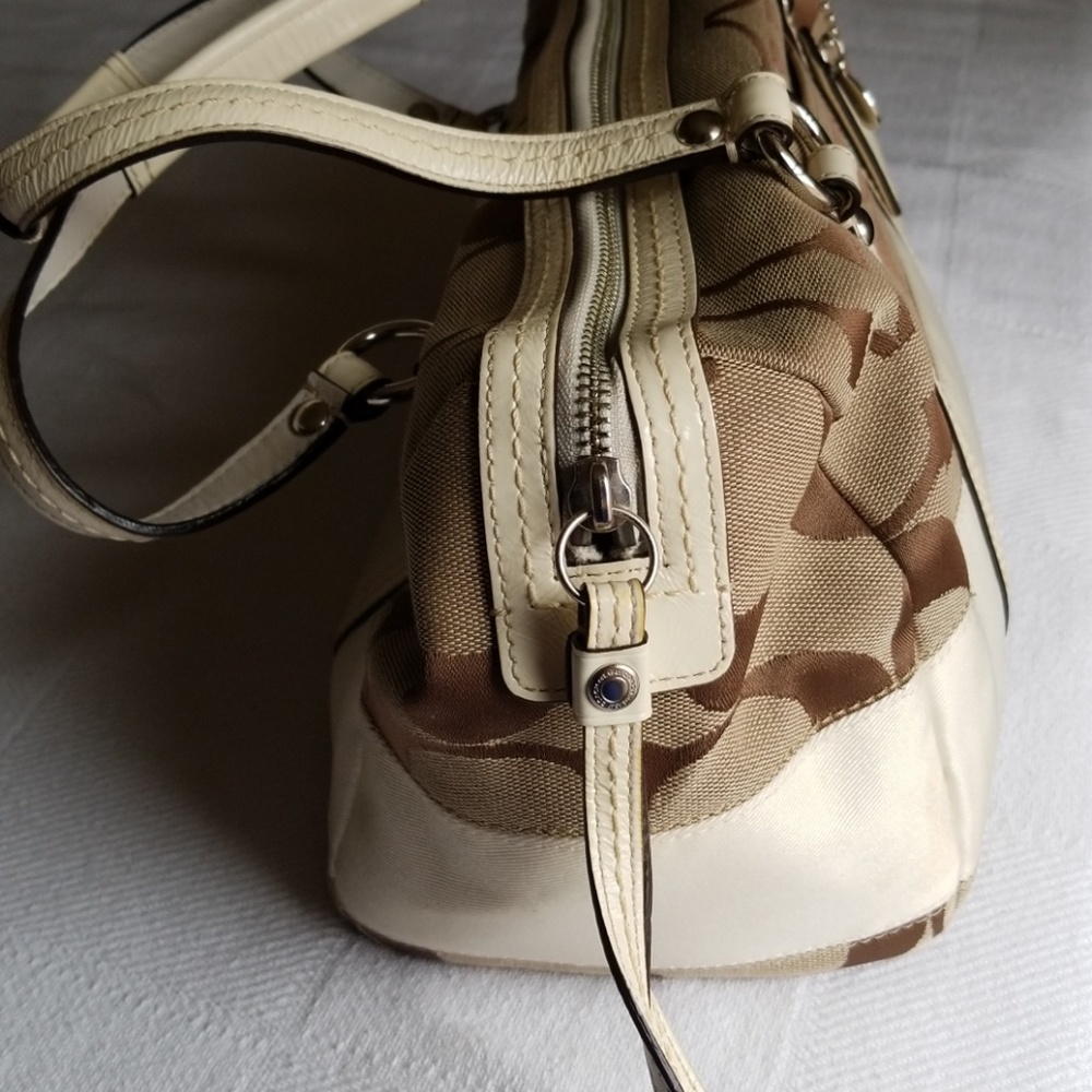 Coach Handbag - Picture 2 of 6